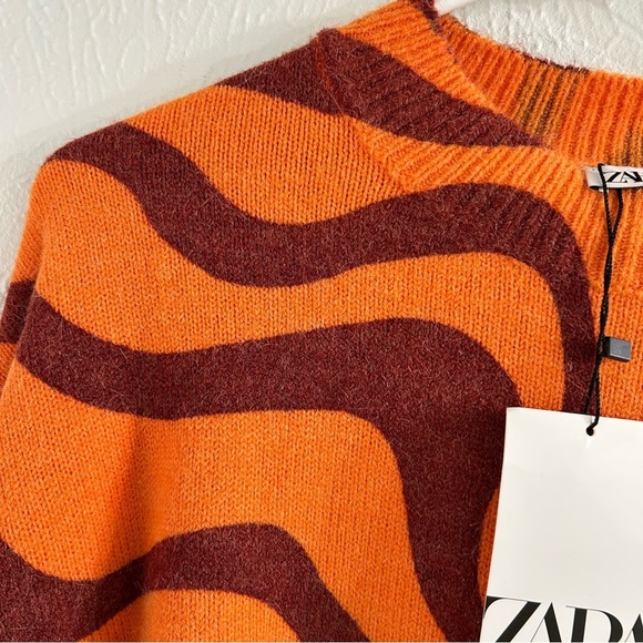 NWT Zara Zebra Striped Jacquard Sweater Size S - Picture 11 of 11